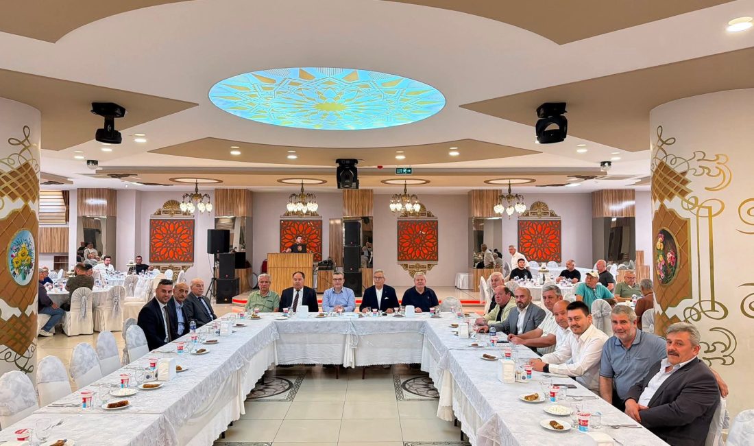 Küçük Sanayi esnafı genel kurulda bir araya geldi Bandırma Küçük Sanayi Sitesi Kooperatifi Olağan Genel Kurulu, kent protokolü