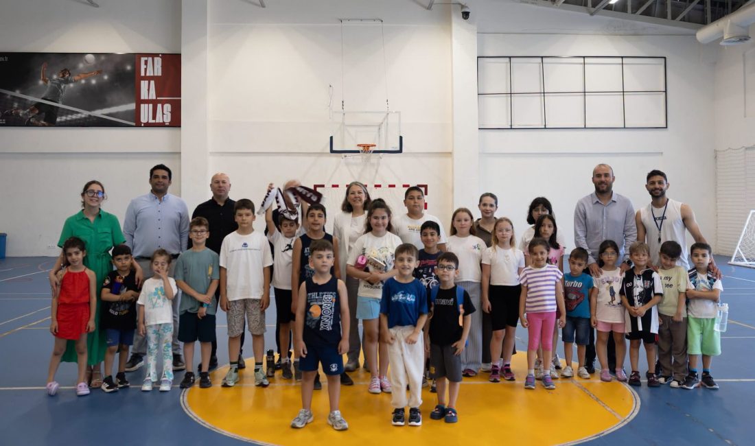 BANÜ’de düzenlenen Çocuk Yaz Okulu Programı’nı ziyaret eden Rektör Yardımcıları