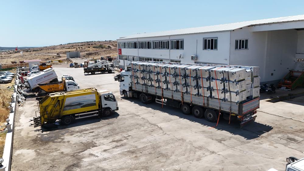 Ayvalık’a 1000 yeni çöp konteyneri Ayvalık Belediyesi, kentin önemli ihtiyaçları arasında yer alan 770 litre