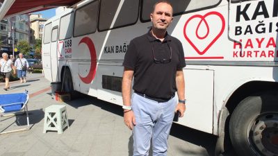  Kızılay Kan Merkezi tarafından organize edilen kan bağışı kampanyası ilgi