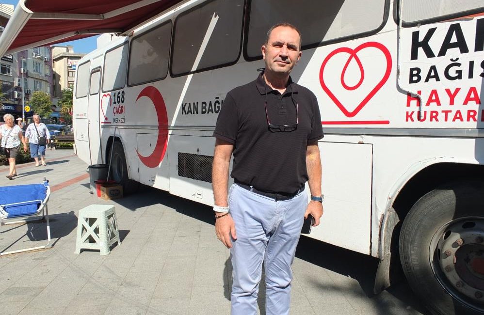 Aşırı sıcaklar kan bağışını olumsuz etkiledi Kızılay Kan Merkezi tarafından organize edilen kan bağışı kampanyası ilgi