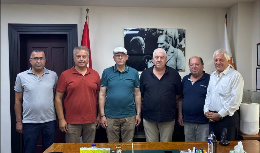 Esnaf oda başkanları Başkan Karışık ile bir araya geldi Erdek Belediye Başkanı Burhan Karışık, Erdek Esnaf ve Sanatkârlar Odası