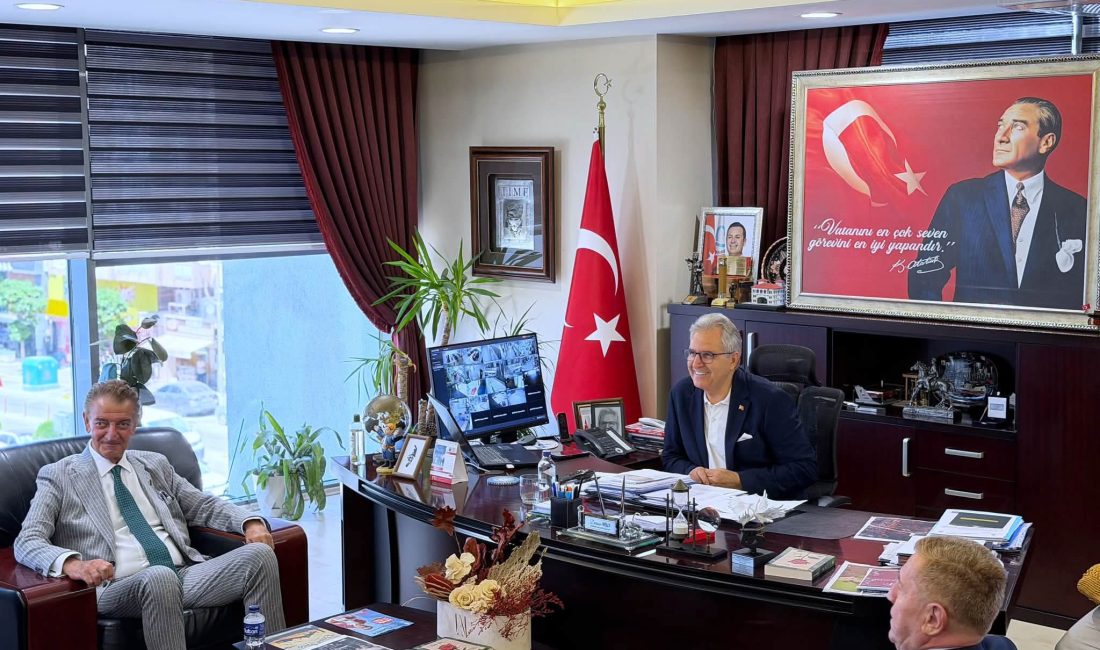 Atatürkçü Düşünce Derneği Genel Başkanı Hüsnü Bozkurt, Bandırma programı kapsamında