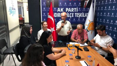 AK Parti Bandırma İlçe Başkanlığı tarafından düzenlenen Mahalle Başkanları Toplantısı’nda
