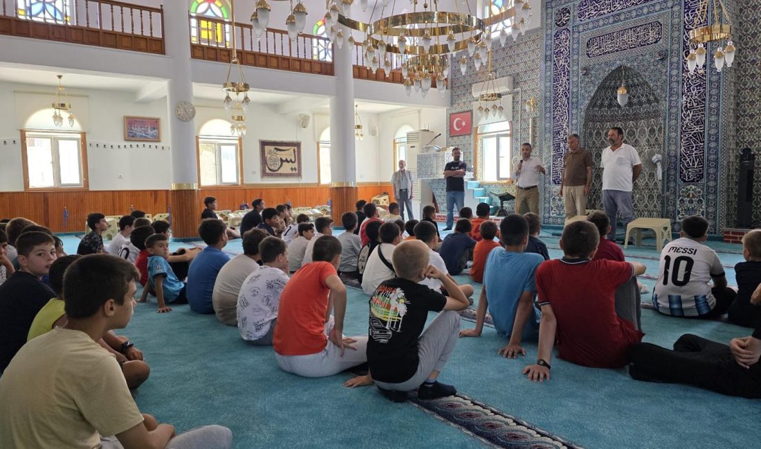 Bandırma’da yaz kuran kursları başladı Bandırma İlçe Müftülüğünün düzenlediği Yaz Kur’an Kursları 6 Temmuz’da başladı.