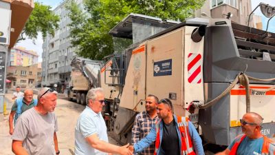 Bandırma Belediyesi ekipleri, hafta sonu iki bölgede yol yapım çalışmalarını