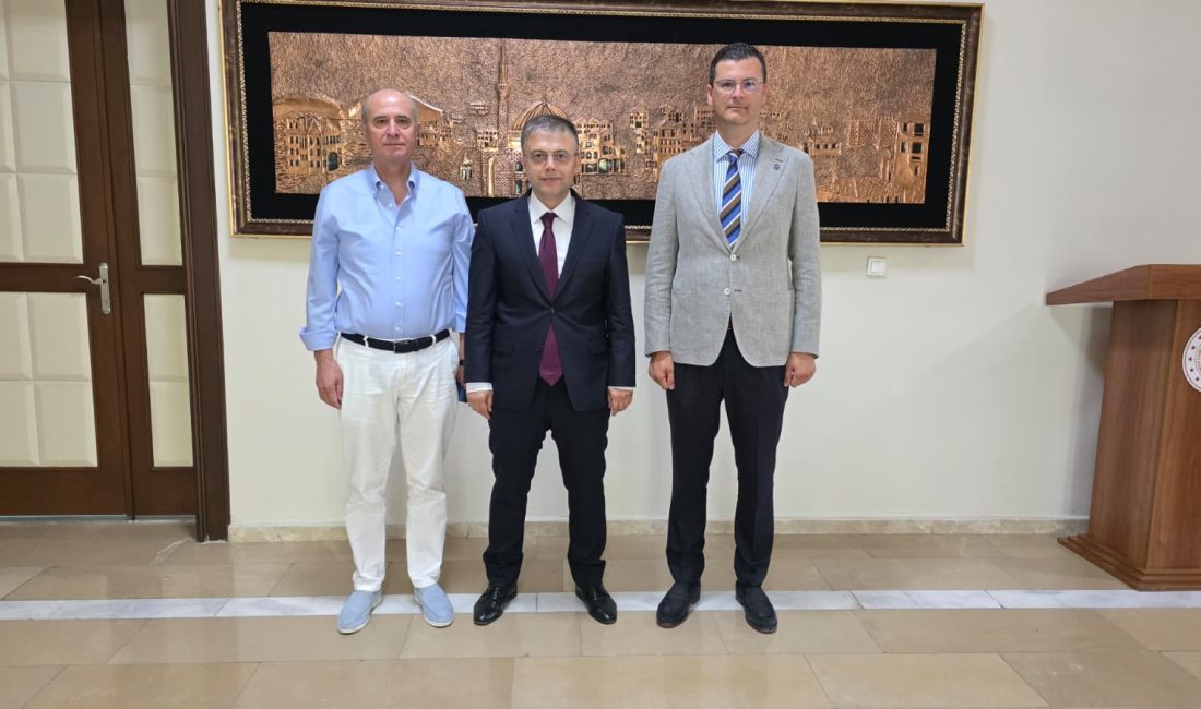 Kaymakam Öztürk, BANSİAD yöneticilerini ağırladı BANSİAD Başkanı Mehmet Ali Ozar ve Yönetim Kurulu Üyesi Adil