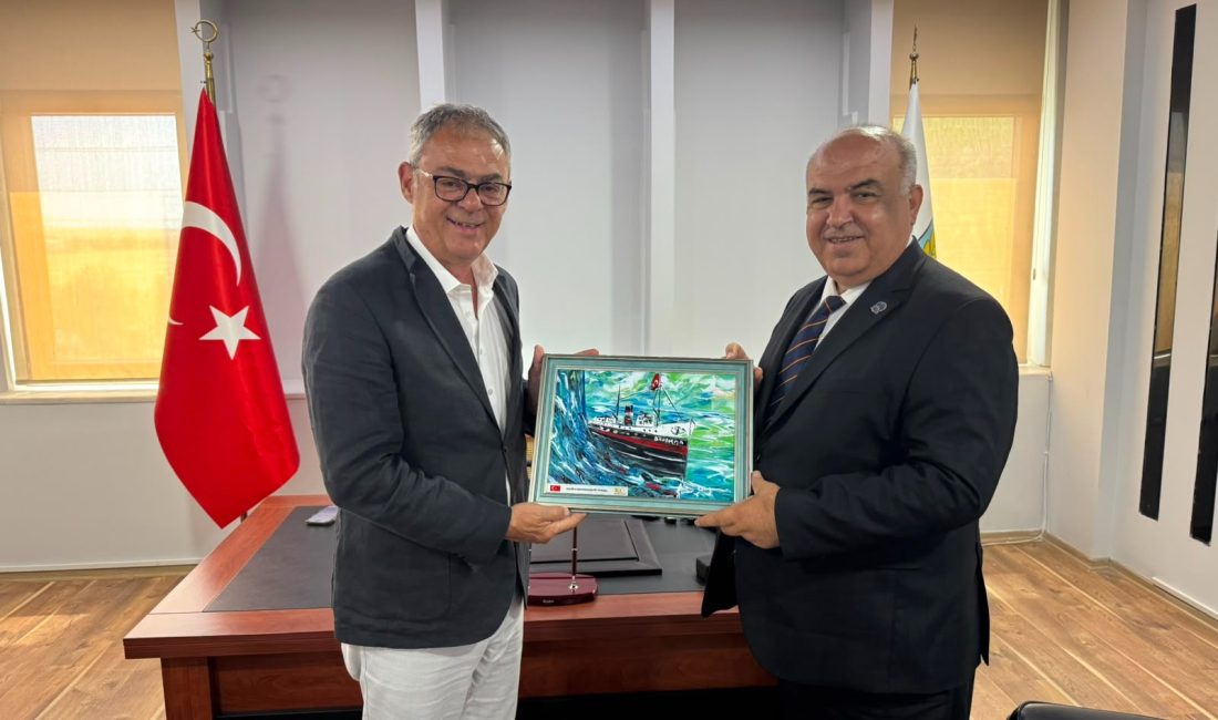 Bandırma Bölge Liman Başkanı Ayyıldız’dan Ticaret Borsasına Ziyaret Bandırma Bölge Liman Başkanı Kürşad Ayyıldız, Bandırma Ticaret Borsası Yönetim