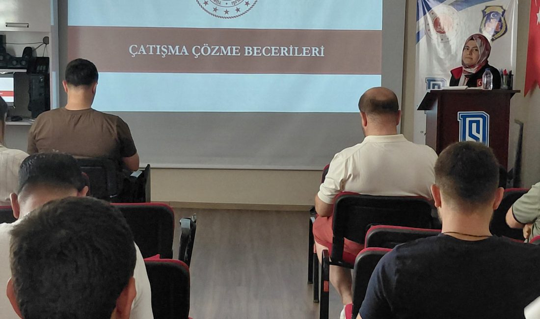 Denetimli Serbestlik Müdürlüğünde Çatışma Çözme Becerileri Semineri Bandırma Denetimli Serbestlik Müdürlüğünde gerçekleştirilen seminerde, sağlıklı iletişim ve çatışma