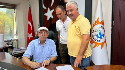 Erdek Belediye Başkanı Burhan Karışık, belediye şirketi ile DİSK Genel-İş