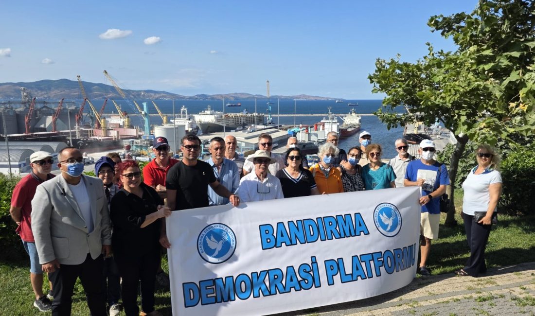 Bandırma Demokrasi Platformu, Paşabayır Seyir Tepesi’nde düzenlediği basın açıklamasında canlı
