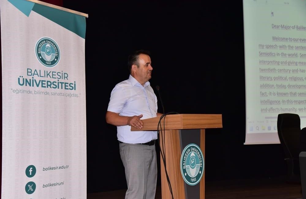Uluslararası Göstergebilim semineri Balıkesir’de düzenlenecek Balıkesir’de Uluslararası Charles Peirce Göstergebilim semineri düzenlenecek. Balıkesir Üniversitesi Çağış