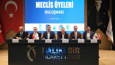 Balıkesir’de düzenlenen Meclis Üyeleri Buluşması’nda Bandırma Ticaret Odası meclis üyeleri
