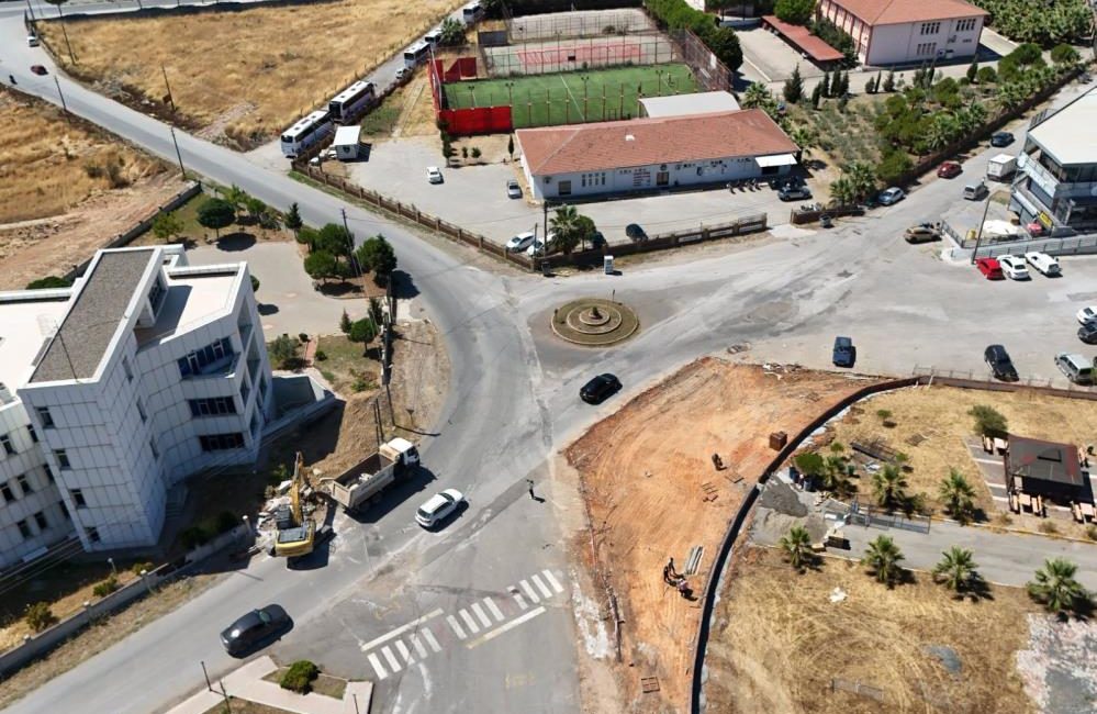Ayvalık’ın 7. akıllı kavşağı bölge trafiğine nefes aldıracak Ayvalık Belediyesi, kent içi ulaşımı rahatlatacak önemli bir projeyi daha
