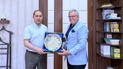 Bandırma Belediye Başkanı Dursun Mirza, Bayraklı Kaymakamlığı görevine atanan Bandırma