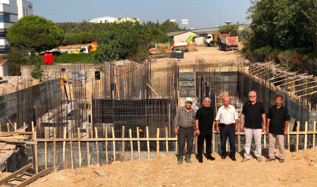 Çok Amaçlı Sağlık Merkezi Projesi Yerinde Değerlendirildi AK Parti Bandırma İlçe Yönetim Kurulu üyeleri, eski SSK Binası’nın