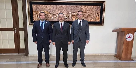 Yeni Kaymakam’a ziyaretler sürüyor Bandırma Cumhuriyet Başsavcısı İsmail Olgun Kurt ile Adalet Komisyonu Başkanı