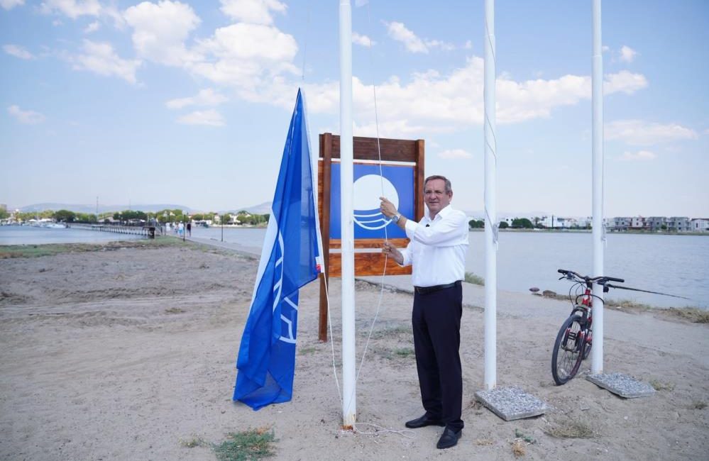  Altınova’da Mavi Bayraklı Kum Adası Plajı, yenilenen yüzü ve uygun
