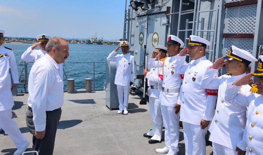 1 Temmuz Denizcilik ve Kabotaj Bayramı etkinlikleri kapsamında Erdek Limanı’na
