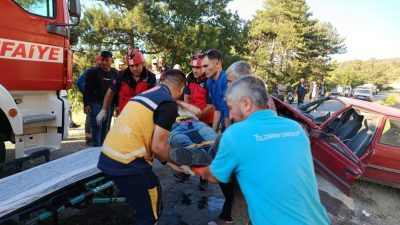 Dursunbey’de meydana gelen trafik kazasında 3 kişi yaralandı. Kaza Dursunbey