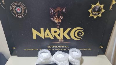 Bandırma’da narkotik ekiplerinin düzenlediği operasyonlarda uyuşturucu madde ve suçtan elde