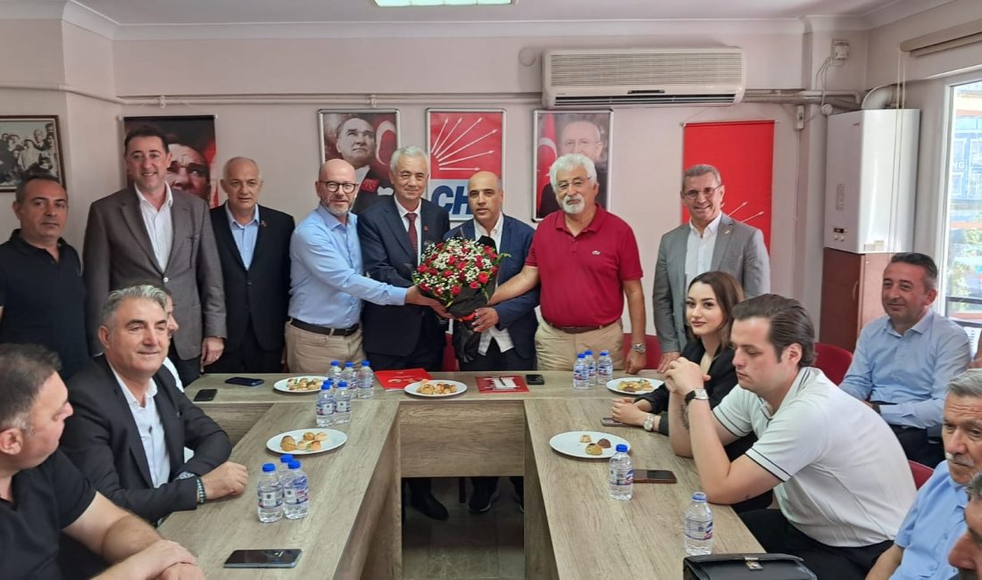 ŞAHİN “YÜZDE 1,5 OY ALAMADIĞIMIZ İÇİN BUNLARI YAŞIYORUZ” CHP İl Başkanı Fikret Şahin, partilerinde yaşanan bölünme ve tartışmaların
