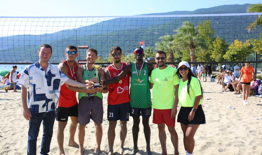 Plaj voleybolunun heyecan dolu karşılaşmalarına sahne olan 1. Ocaklar Plaj