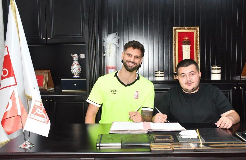 Balıkesirspor, kaleci Arda Akbulut ile sözleşme imzaladı TFF 3. Lig 2. Grup’ta mücadele eden Balıkesirspor, geçtiğimiz sezon