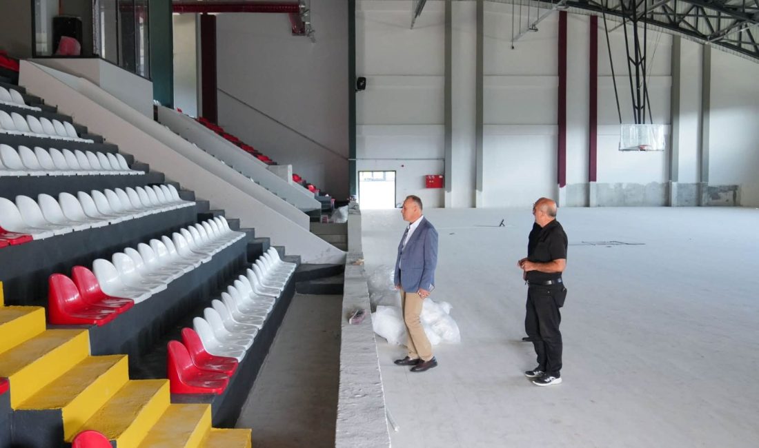Susurluk Spor Salonu Projesinde Çalışmalar Sürüyor Balıkesir Gençlik ve Spor İl Müdürü Adem Özalp, yapım sürecini