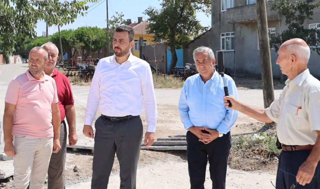 Erikli ve Ömerli’de parke taşı çalışmaları yerinde incelendi Balıkesir Valiliğinin desteğiyle sürdürülen parke taşı çalışmalarını inceleyen AK Parti