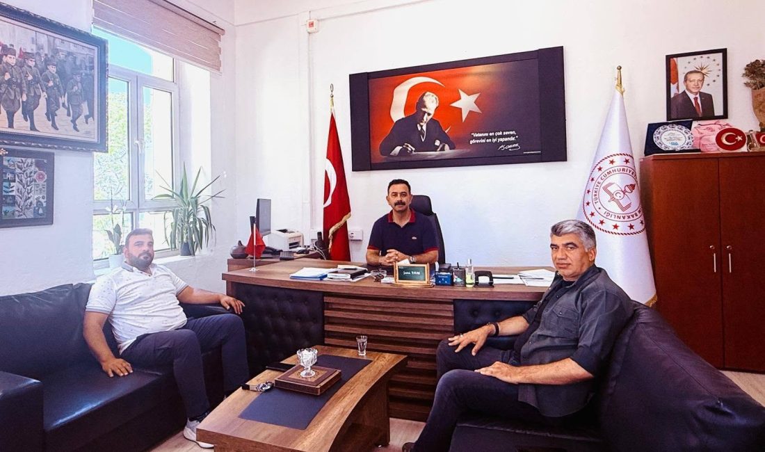 Erdek İlçe Milli Eğitim Müdürlüğü’nde şube müdürlüğü görevlerine atanan Tarkan