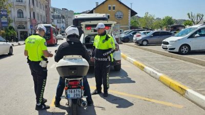 Motosiklet kontrollerinin öne çıktığı Bandırma’daki trafik uygulamalarında yılın ilk 7