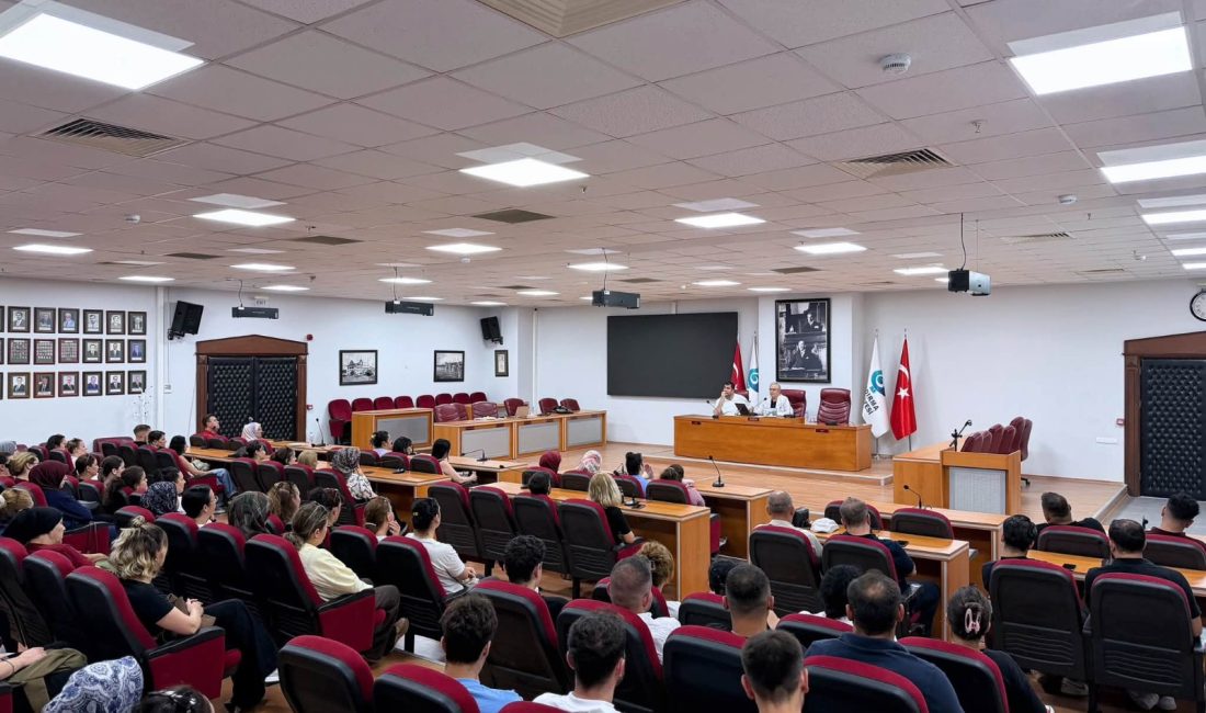 Belediye şirketlerinde hizmet kalitesi masaya yatırıldı Bandırma Belediye Başkanı Dursun Mirza, şirket çalışanlarıyla düzenlenen değerlendirme toplantılarında