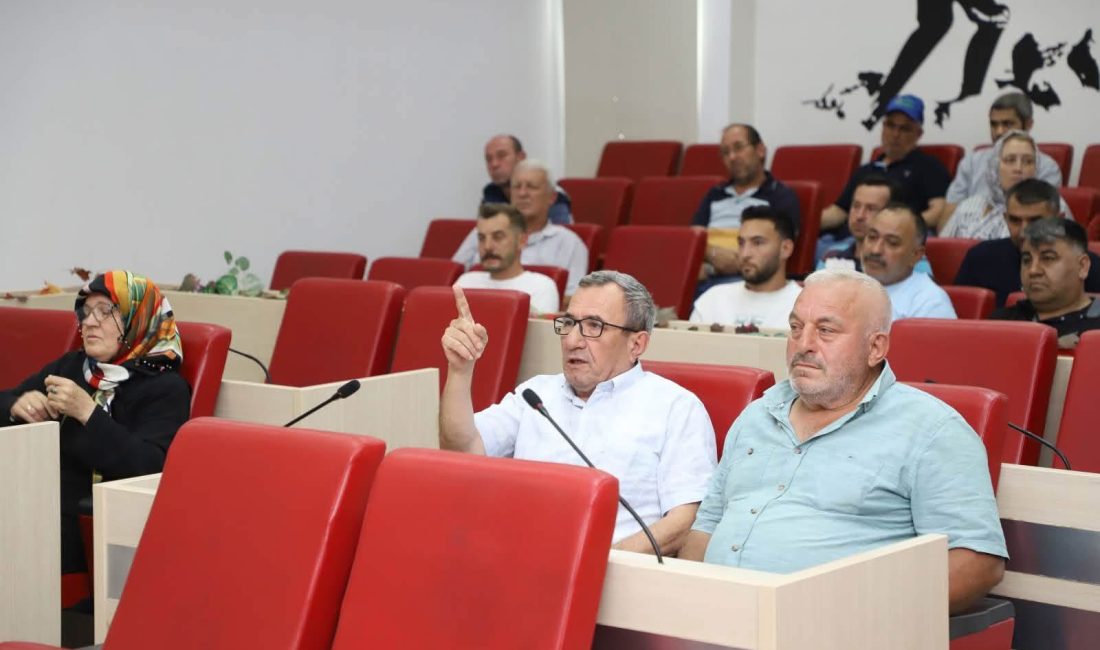Gönen Belediye Başkanı İbrahim Palaz, pazarcı esnafıyla gerçekleştirdiği toplantıda Kapalı