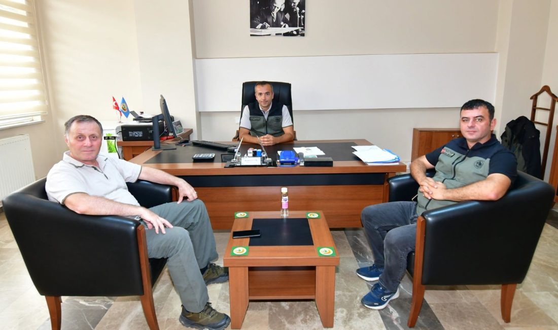 Edremit Orman İşletme Müdürlüğünde farklı görevlerde bulunan Volkan Dama ve