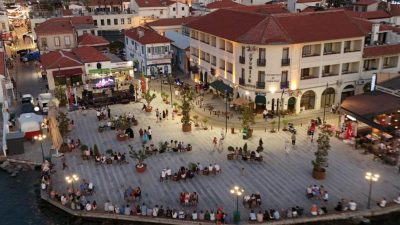 Yıllardır araçların otopark olarak kullandığı alan, kapsamlı bir düzenleme çalışmasının