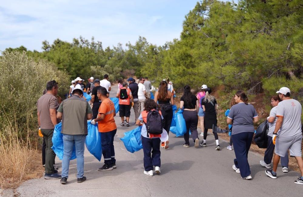 Ayvalık’ta “Dünya Temizlik Günü” kutlandı Dünya Temizlik Günü ve Uluslararası Kıyı Temizliği Günü kapsamında Balıkesir’in