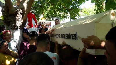 Balıkesir’de düğün günü hayatını kaybeden 27 yaşındaki Birsen Filiz’in ailesi,