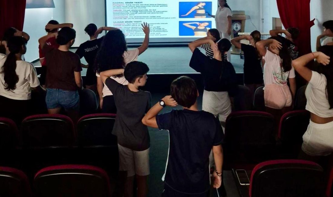 Hentbolcular bilinçli spor için bilgilendirildi Erdek’te gerçekleştirilen eğitimde sporculara ısınmadan egzersiz seçimine, sakatlık risklerinden müsabaka