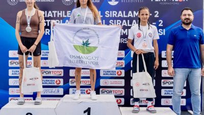 Triathle organizasyonunun ikinci gününde U15 ve U17 kategorilerinde yarışan Bandırma