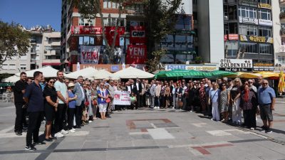 Yeni Parti Bandırma İlçe Başkanlığı’nda düzenlenen Halk Buluşması’nda partinin örgütlenme