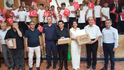 Gönen de dönem sonu gösterisinde yaz kurslarına katılan 122 öğrenci