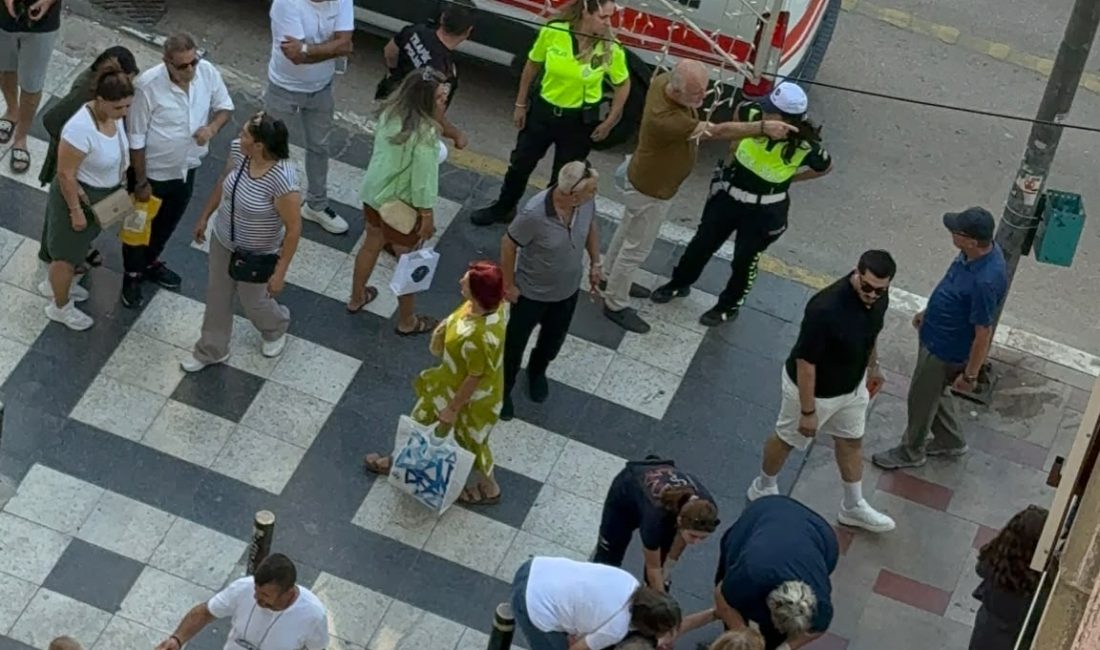 Şehit Süleymanbey Caddesi’nde yere düşerek yaralanan yaşlı kadın hastaneye kaldırılırken,