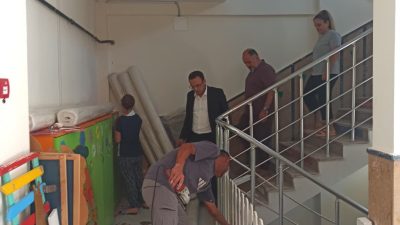 Eğitim öğretim dönemine hazırlık kapsamında okullarda gerçekleştirilen çalışmaları inceleyen Mutlu