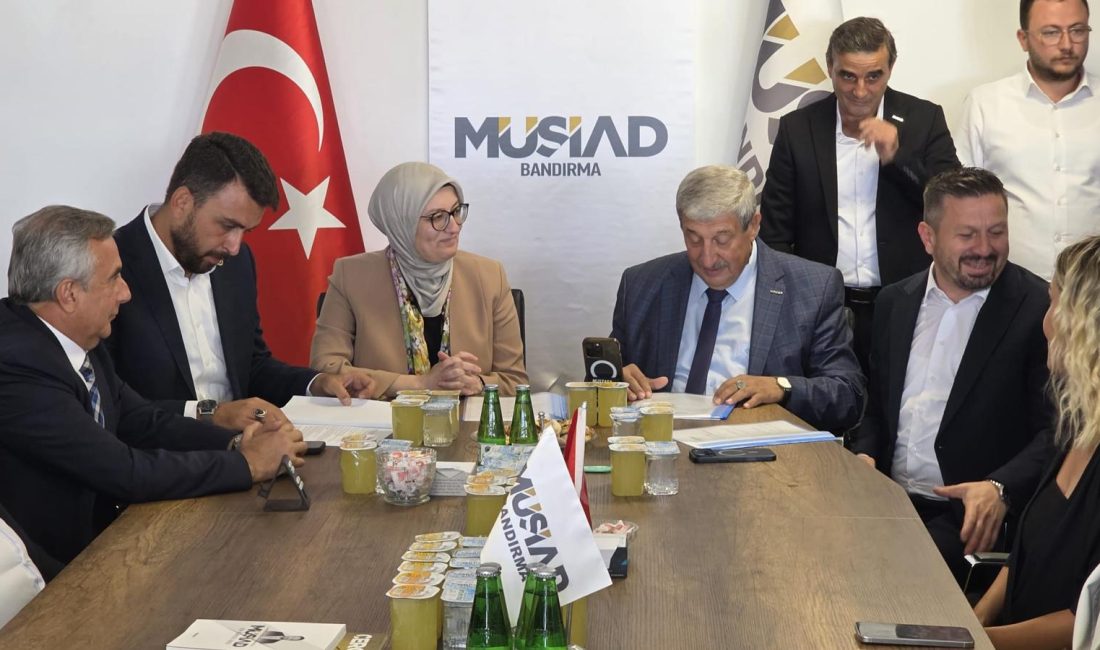 MÜSİAD Bandırma Şubesi’ndeki buluşmada bölge ilçelerinin ortak ihtiyaçları değerlendirilirken, devam