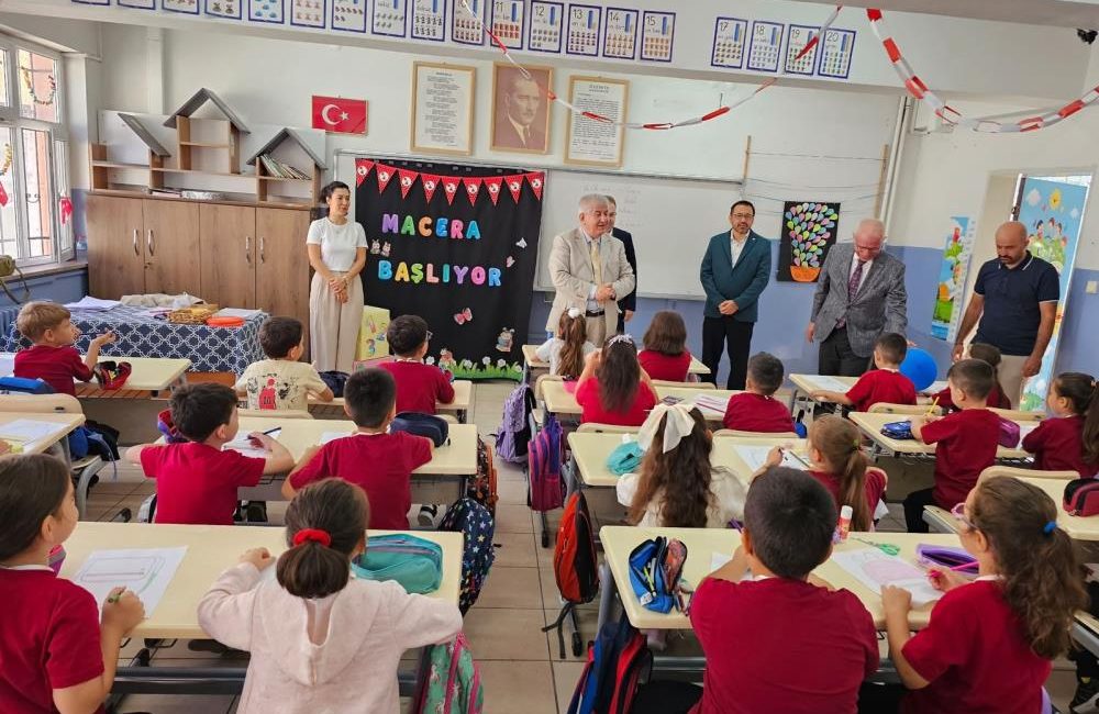 Balıkesir’de minik öğrenciler okula uyum sağladı 2026-2027 eğitim öğretim yılı öncesinde gerçekleştirilen Okula Uyum Haftası kapsamında,