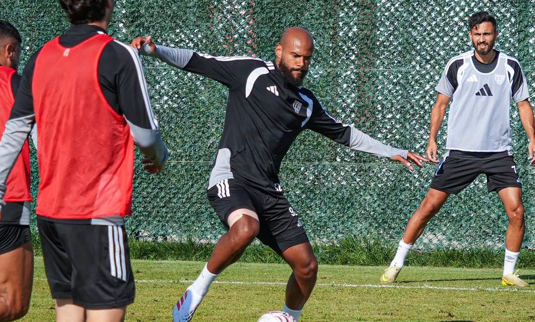 Bandırmaspor, Ümraniyespor maçına hazırlanıyor Bandırma temsilcisi, 18 Eylül’de oynanacak karşılaşmada Eminevim Ümraniyespor’u ağırlayacak. Bandırmaspor’da