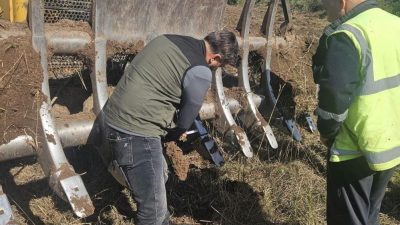 Gönen’de oluşturulacak 250 hektarlık endüstriyel plantasyon sahasında yürütülen hazırlık çalışmaları