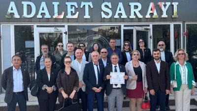 Mazbatasını alarak görevine başlayan Yeni Parti Bandırma İlçe Başkanı Mehmet