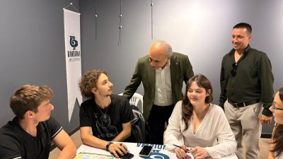 Sanat Sokağı’nda düzenlenen buluşmada gençler kitap takası yaptı, iklim ve